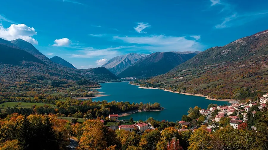 Lake Castel San Vincenzo